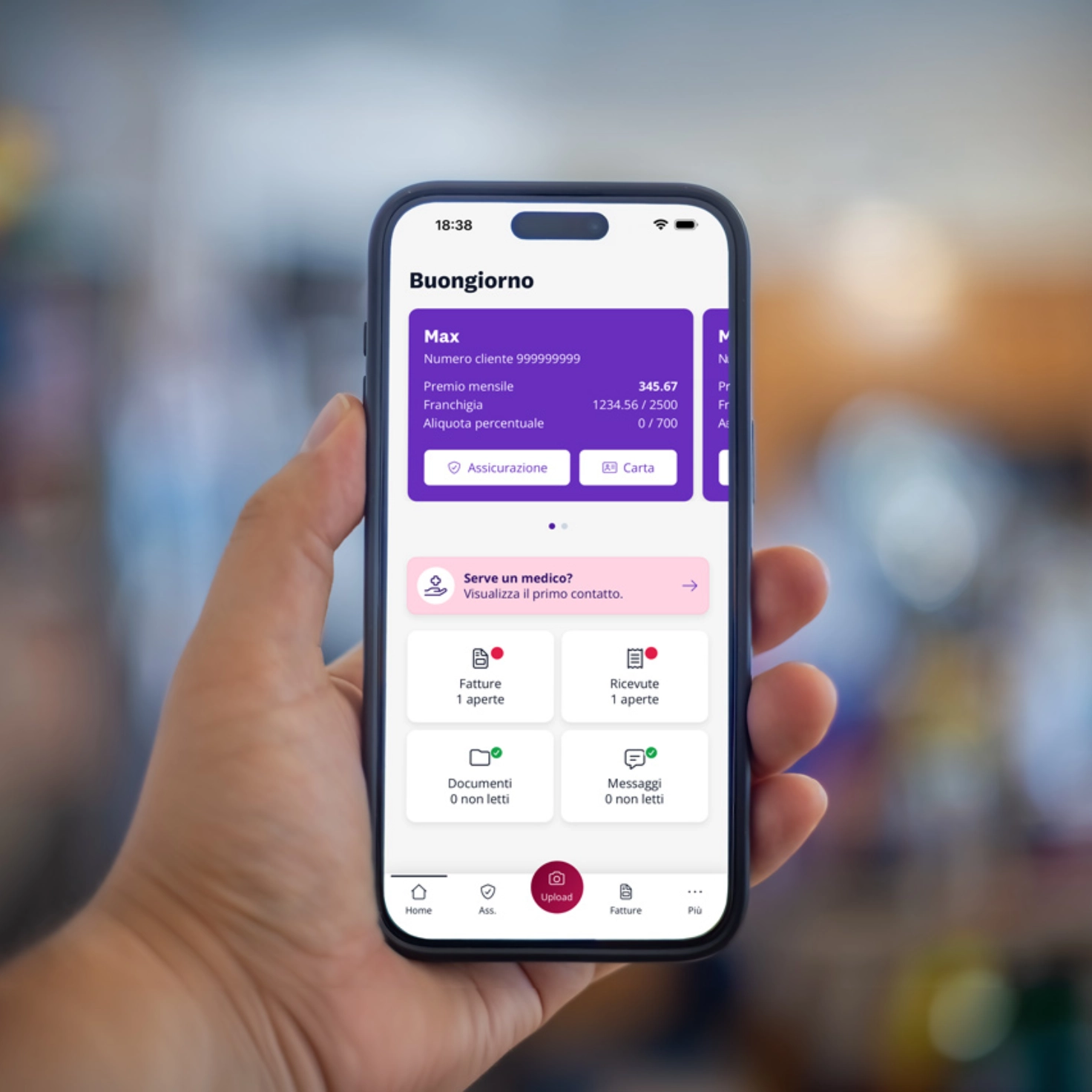 Smartphone con l'app mySympany aperta. È possibile visualizzare la pagina panoramica.
