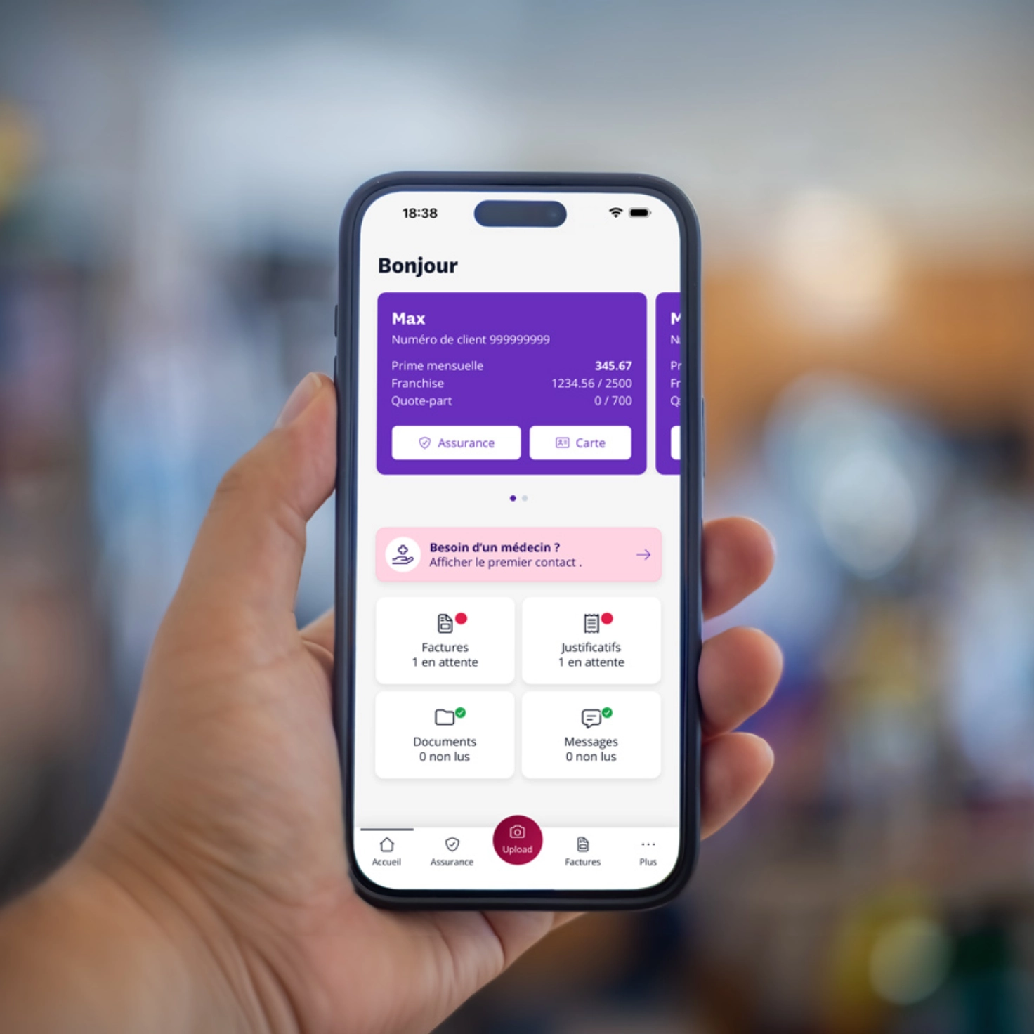 Smartphone avec l'application mySympany ouverte. La page d'aperçu est affichée.