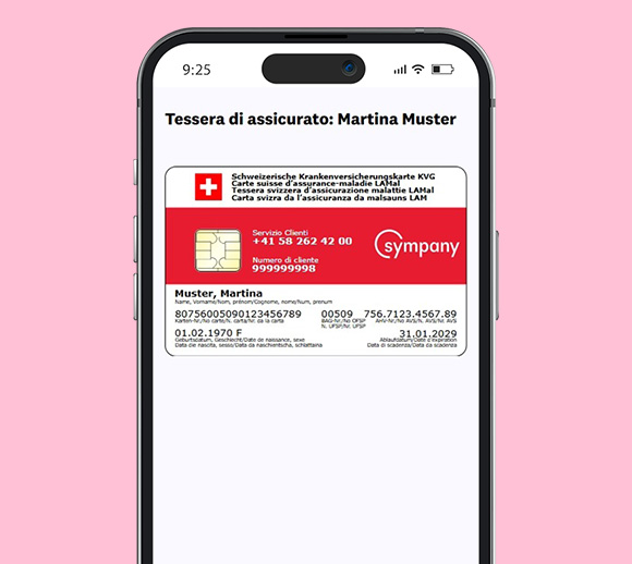 Smartphone con l'app mySympany aperta. È possibile vedere la tessera sanitaria digitale di un membro della famiglia.