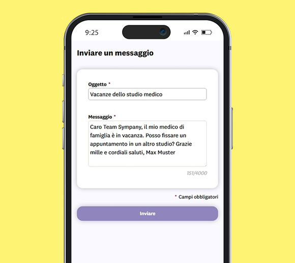 Smartphone con l'app mySympany aperta. È possibile visualizzare un messaggio non ancora inviato al servizio clienti.